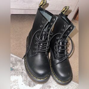 New Dr Martens 1460 Women’s boots size 6